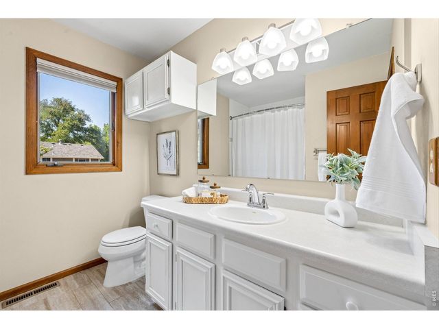619 Crawford Cir, Longmont, CO 80504