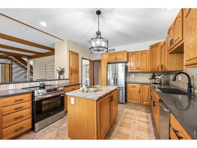 619 Crawford Cir, Longmont, CO 80504