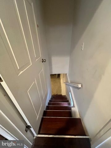 4243 DIX ST NE, Washington, DC 20019