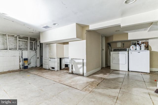 4243 DIX ST NE, Washington, DC 20019