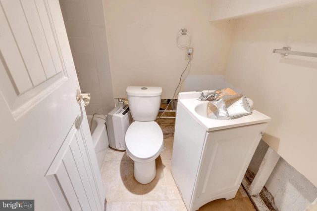 4243 DIX ST NE, Washington, DC 20019