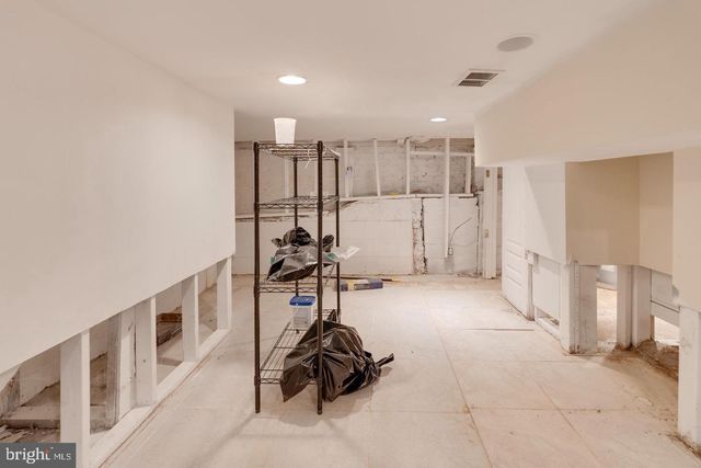 4243 DIX ST NE, Washington, DC 20019