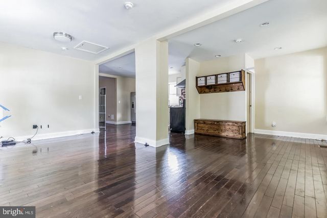 4243 DIX ST NE, Washington, DC 20019