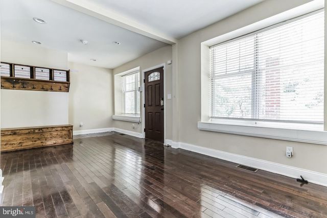 4243 DIX ST NE, Washington, DC 20019