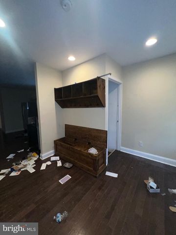 4243 DIX ST NE, Washington, DC 20019