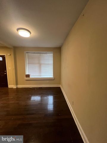 4243 DIX ST NE, Washington, DC 20019