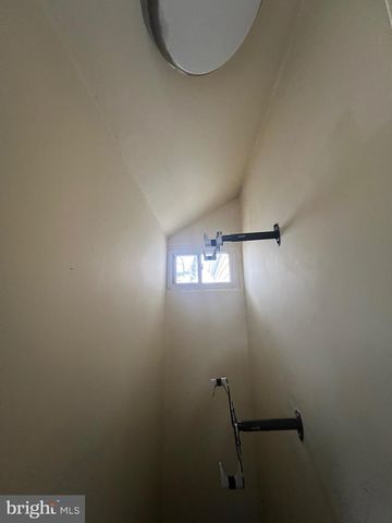 4243 DIX ST NE, Washington, DC 20019