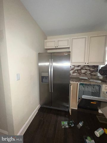 4243 DIX ST NE, Washington, DC 20019