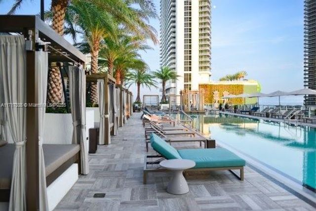 4010 S Ocean Dr R1202, Hollywood, FL 33019