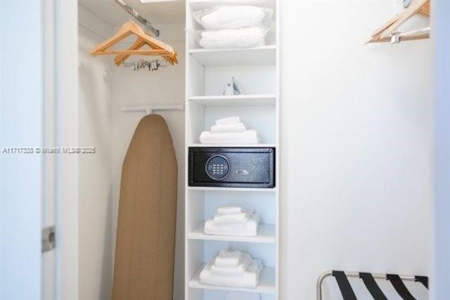 4010 S Ocean Dr R1202, Hollywood, FL 33019