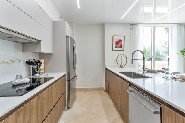 17555 Atlantic Blvd 508, Sunny Isles Beach, FL 33160