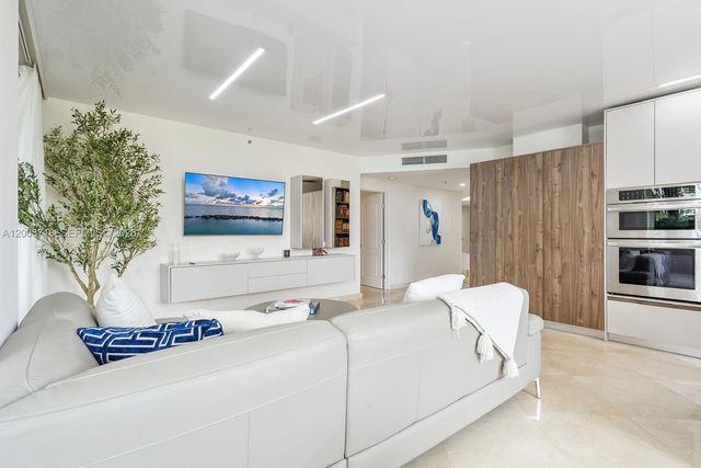 17555 Atlantic Blvd 508, Sunny Isles Beach, FL 33160