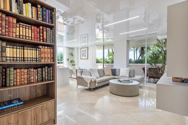 17555 Atlantic Blvd 508, Sunny Isles Beach, FL 33160