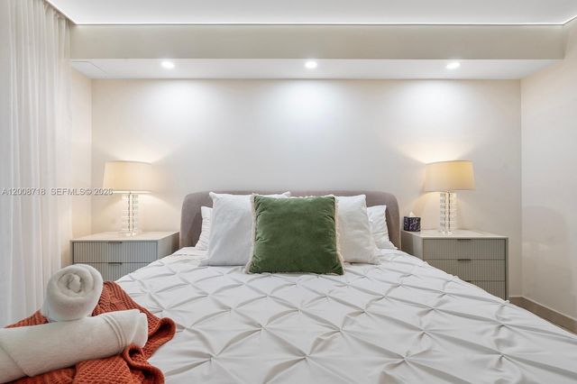 17555 Atlantic Blvd 508, Sunny Isles Beach, FL 33160