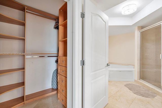 17555 Atlantic Blvd 508, Sunny Isles Beach, FL 33160