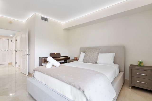 17555 Atlantic Blvd 508, Sunny Isles Beach, FL 33160