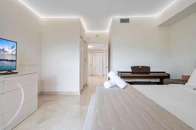 17555 Atlantic Blvd 508, Sunny Isles Beach, FL 33160