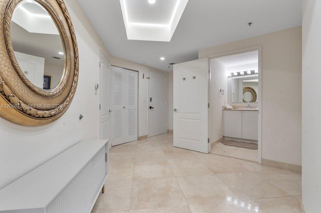 17555 Atlantic Blvd 508, Sunny Isles Beach, FL 33160