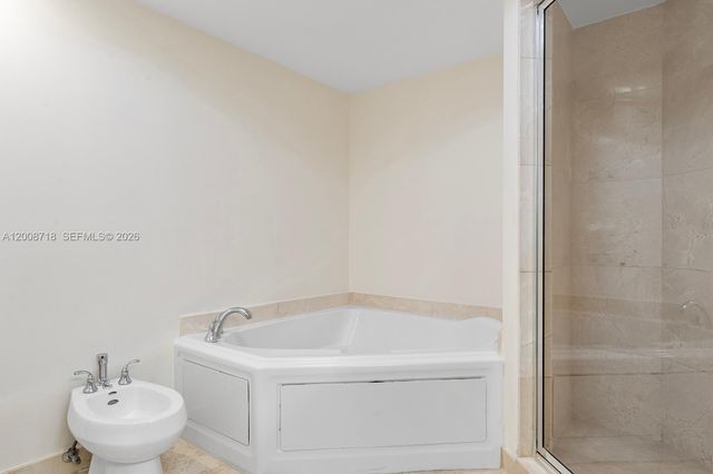 17555 Atlantic Blvd 508, Sunny Isles Beach, FL 33160