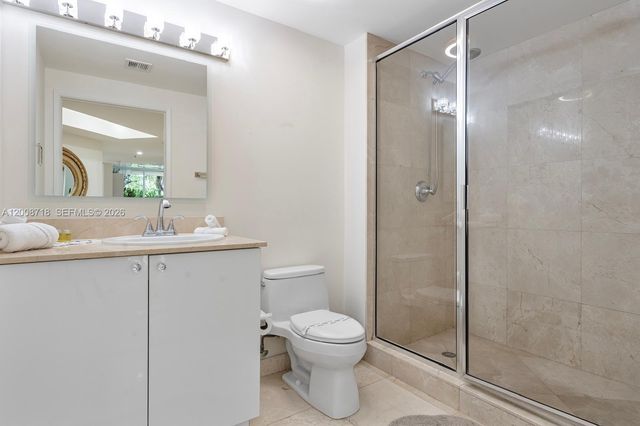 17555 Atlantic Blvd 508, Sunny Isles Beach, FL 33160