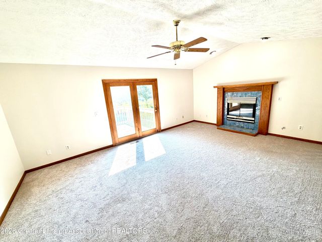 1114 Wolf Run Drive, Lansing, MI 48917
