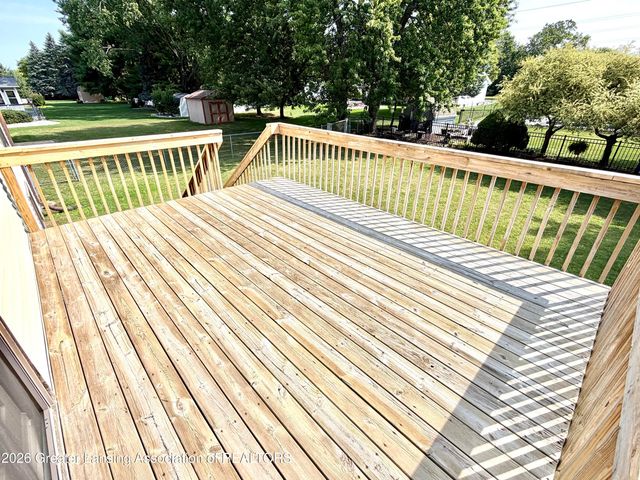 1114 Wolf Run Drive, Lansing, MI 48917