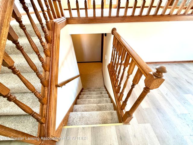 1114 Wolf Run Drive, Lansing, MI 48917