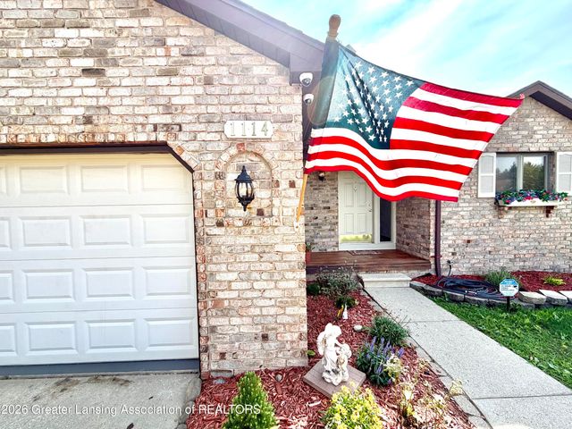 1114 Wolf Run Drive, Lansing, MI 48917