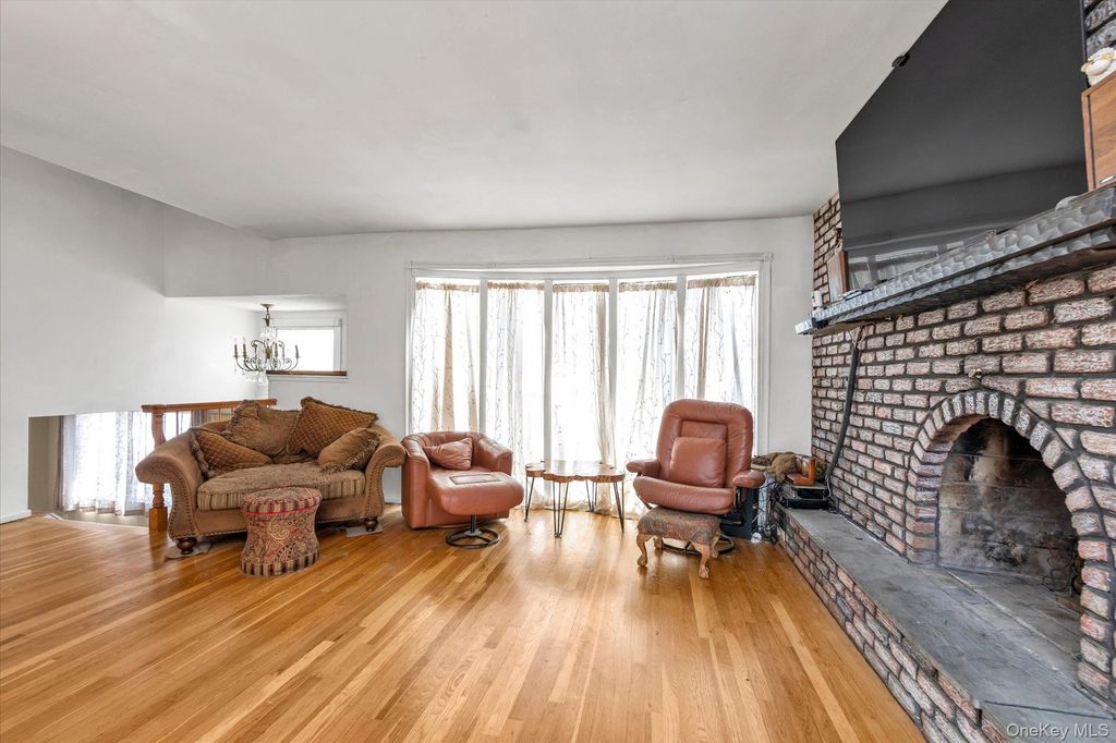 2760 Bellmore Avenue, Bellmore, NY 11710 — photo 2