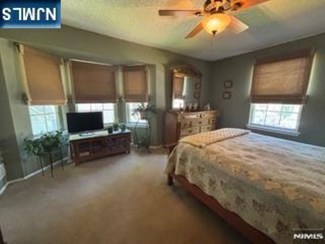 655 Plum Terrace, Mahwah, NJ 07430