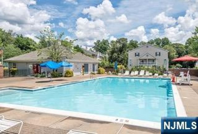 655 Plum Terrace, Mahwah, NJ 07430