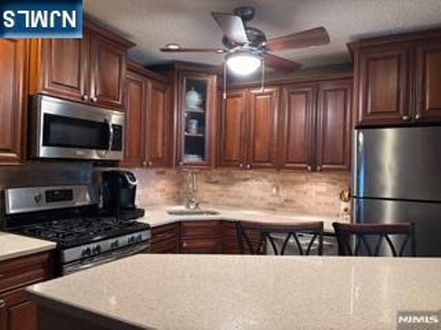 655 Plum Terrace, Mahwah, NJ 07430