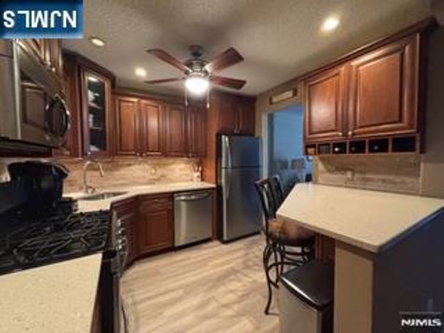 655 Plum Terrace, Mahwah, NJ 07430