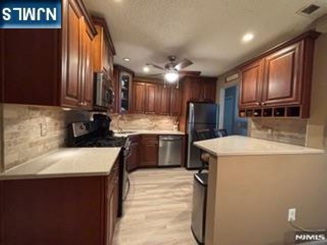 655 Plum Terrace, Mahwah, NJ 07430