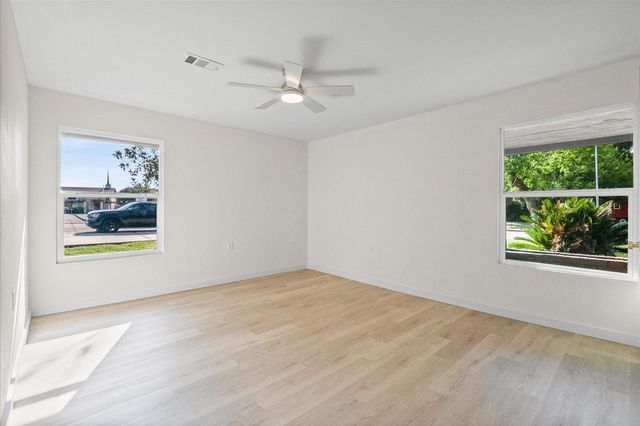 6527 Beekman Road, Houston, TX 77021