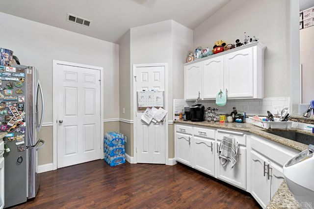 1384 Tulip Street, Lemoore, CA 93245