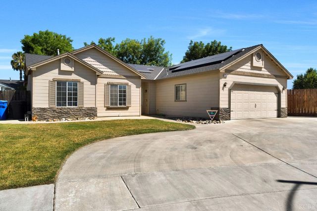 1384 Tulip Street, Lemoore, CA 93245