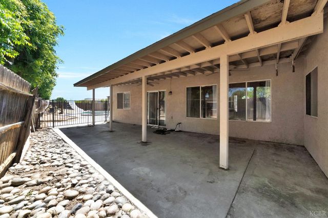 1384 Tulip Street, Lemoore, CA 93245