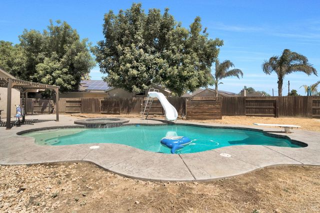 1384 Tulip Street, Lemoore, CA 93245