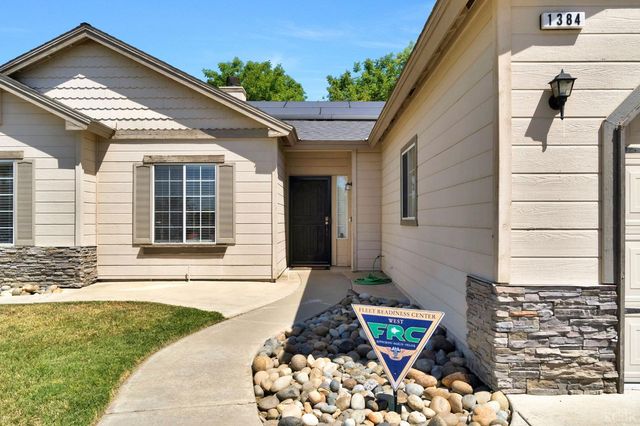 1384 Tulip Street, Lemoore, CA 93245