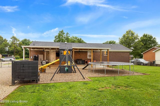 380 Oakrun Dr, Mt Washington, KY 40047