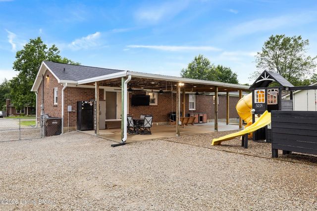 380 Oakrun Dr, Mt Washington, KY 40047