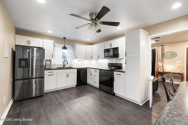 380 Oakrun Dr, Mt Washington, KY 40047