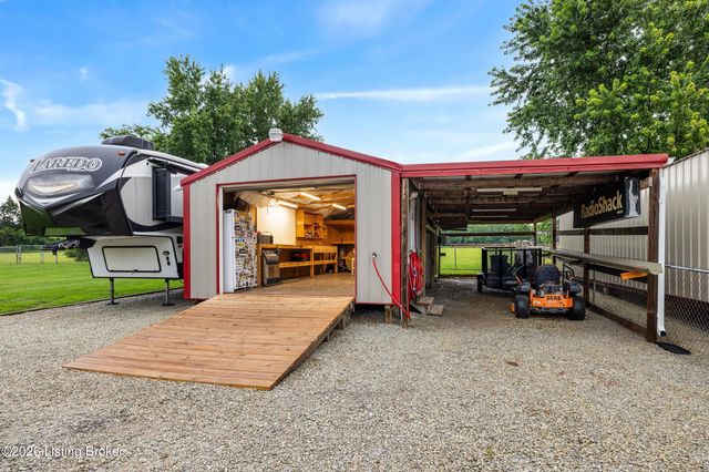 380 Oakrun Dr, Mt Washington, KY 40047