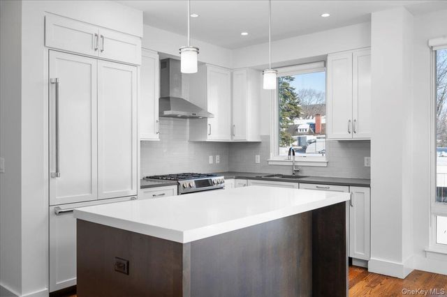 422 E Boston Post Road 302, Mamaroneck, NY 10543