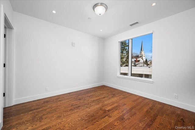 422 E Boston Post Road 302, Mamaroneck, NY 10543