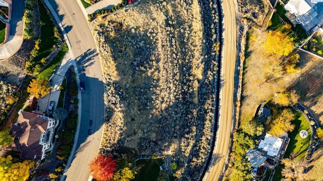 158 Meadow Hills Dr, Richland, WA 99352