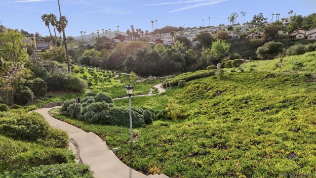 1620 Madrone Gln, Escondido, CA 92027