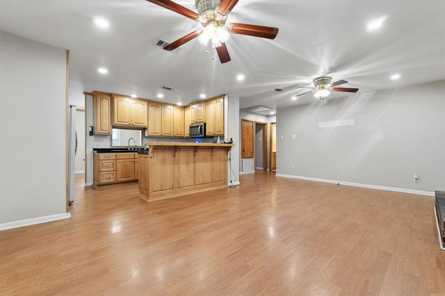 6031 Gribble Road, Jacksonville, AR 72076