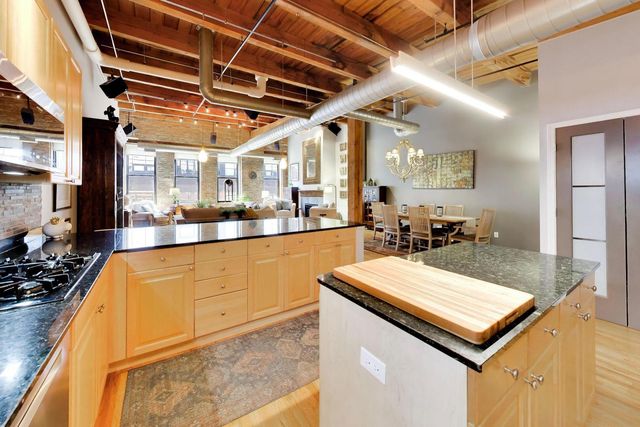 520 W Huron Street 614, Chicago, IL 60654